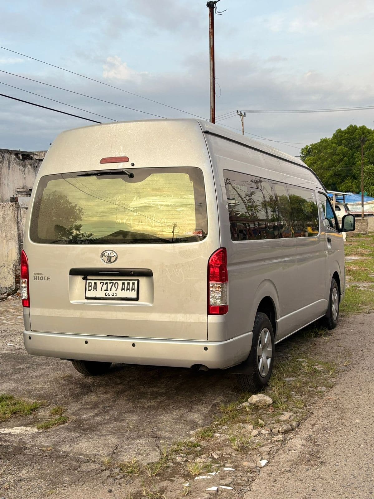 Galeri Rental - Mobil & Pelanggan 17