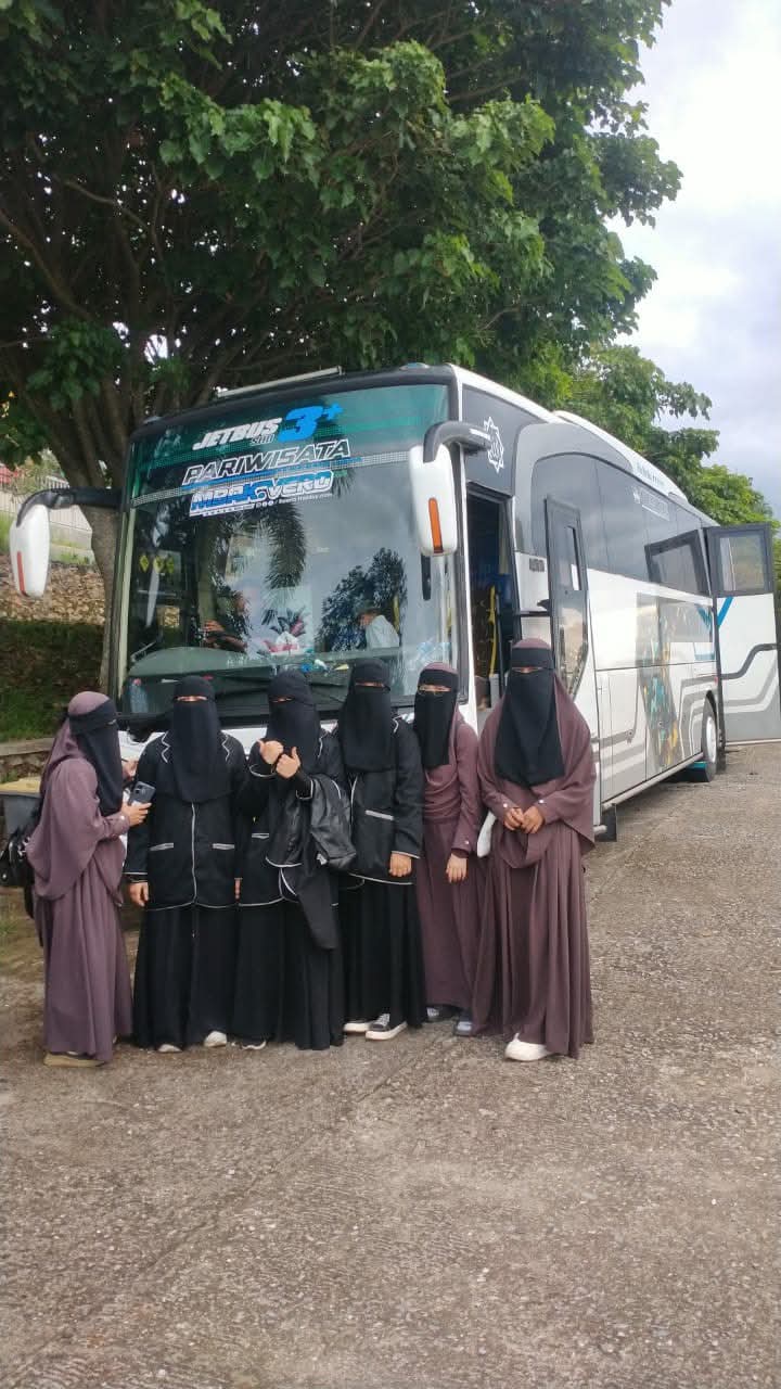 Perjalanan Wisata 10