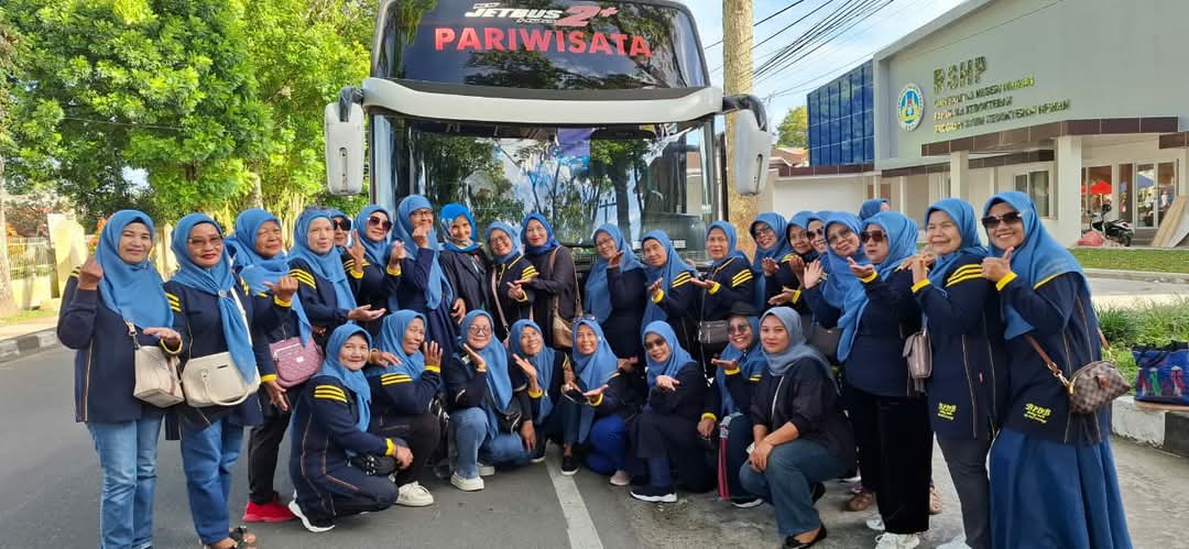 Perjalanan Wisata 12