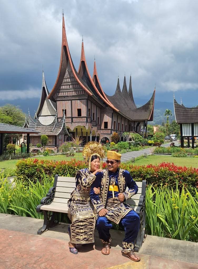 Galeri Rental - Mobil & Pelanggan 1