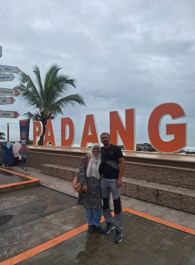 Galeri Rental - Mobil & Pelanggan 2